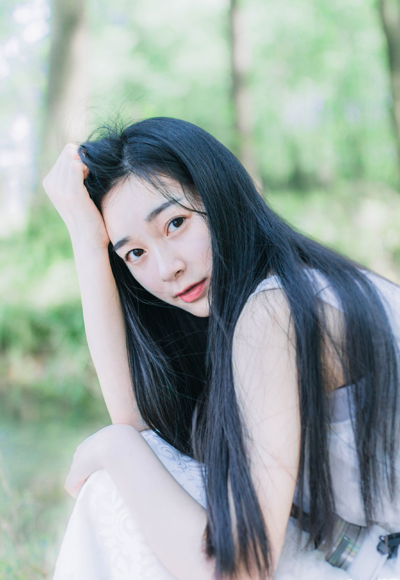 “放肆！”刘璋终于无法忍受胸中的怒意，拍案而起，戟指孟达道。